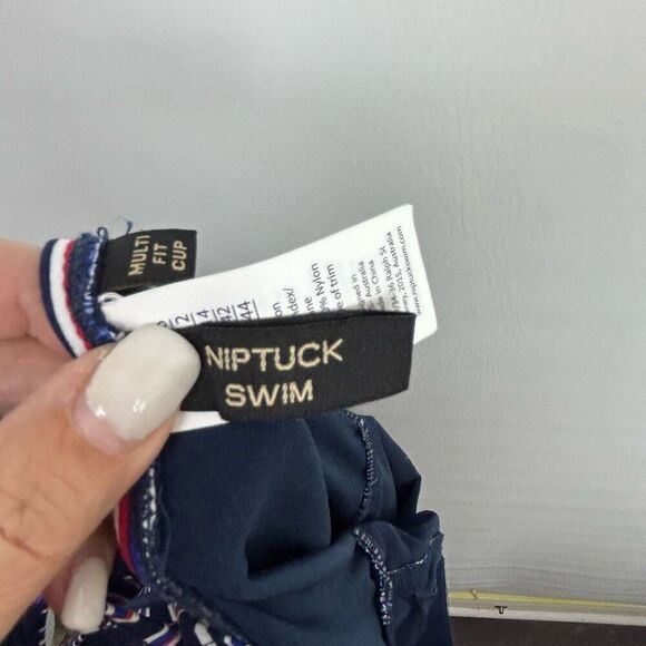 Nip Tuck Womens Striped Multi Fit Cup Padded One Piece Swimsuit Size 12 coastal - Picture 7 of 9